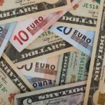 Bargeld Euro und Dollar